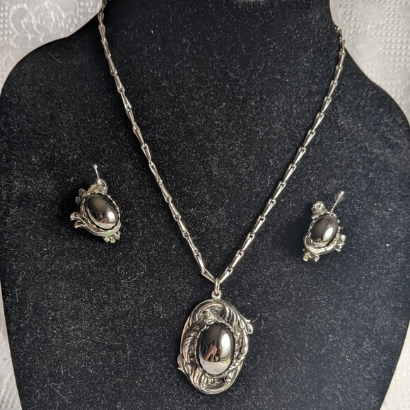 Vintage Ornate Hematite Pendant Necklace and Matching Earrings Set - Picture 1 of 14